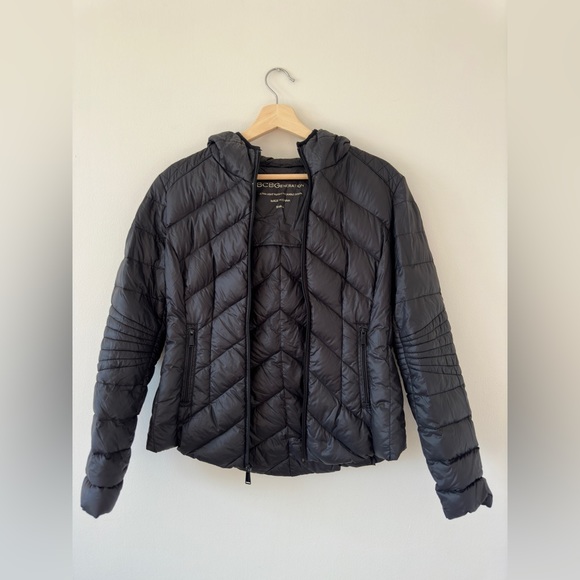 🖤SOLD🖤 BCBGeneration Ultra Lightweight Packable Puffer Jacket - Picture 3 of 8